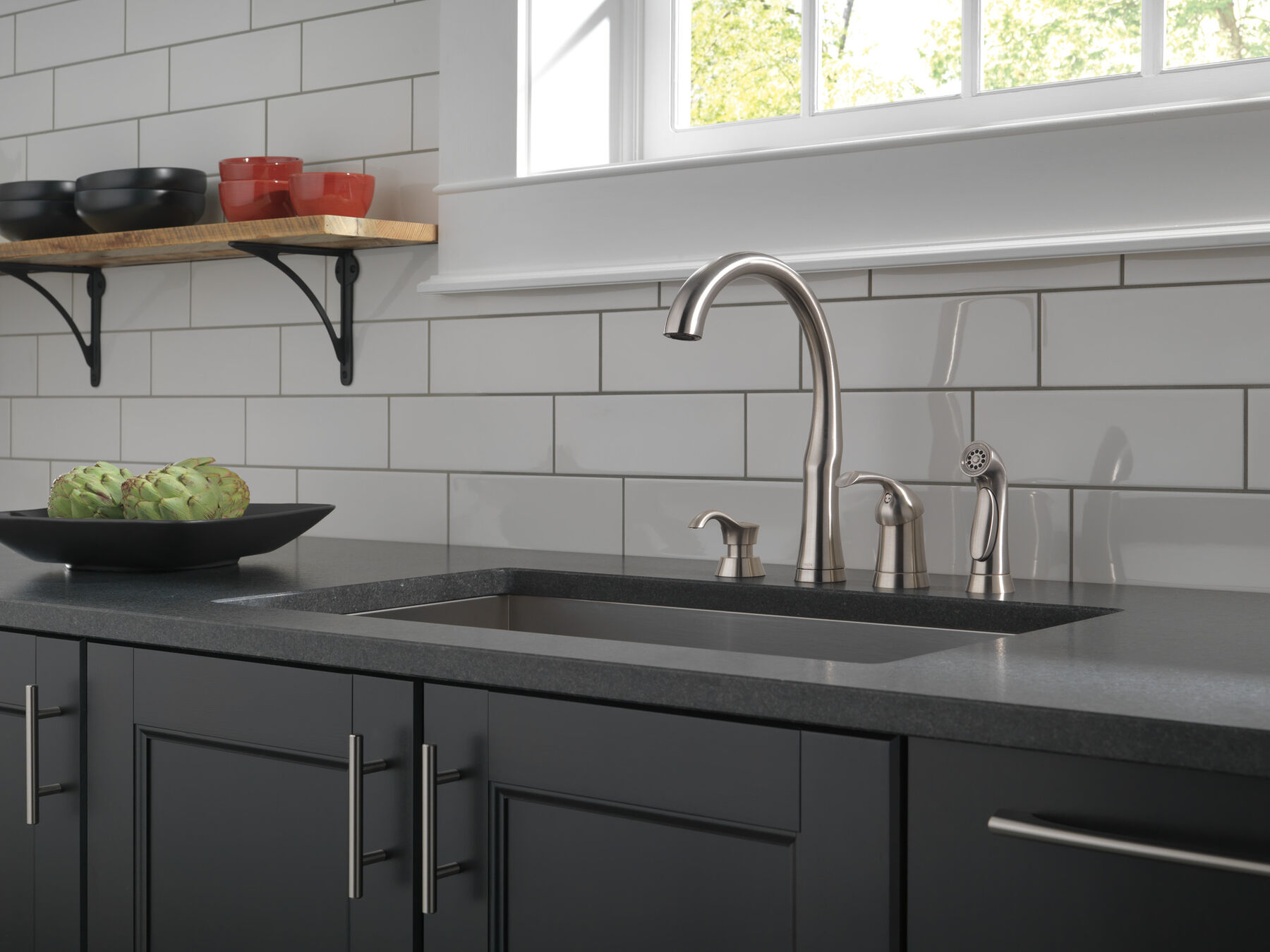 Llave para cocina monomando con rociador y dispensador de jabón, imagen 1