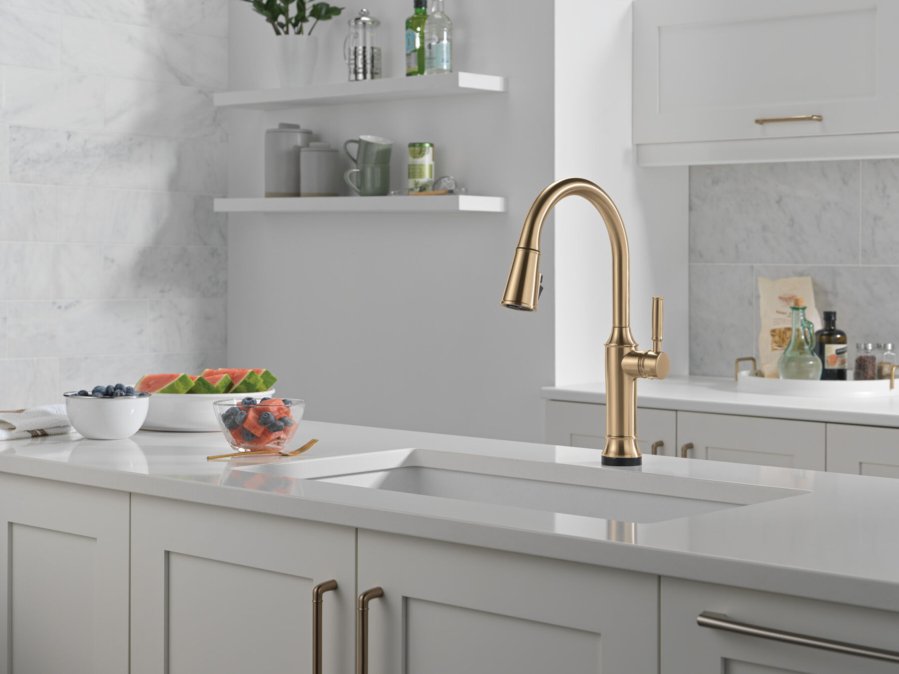 Touch<sub>2</sub>O® Technology Kitchen Faucet with Touchless Technology, image 17