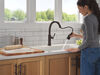 Llave de una manija con tubo de salida deslizable para cocina