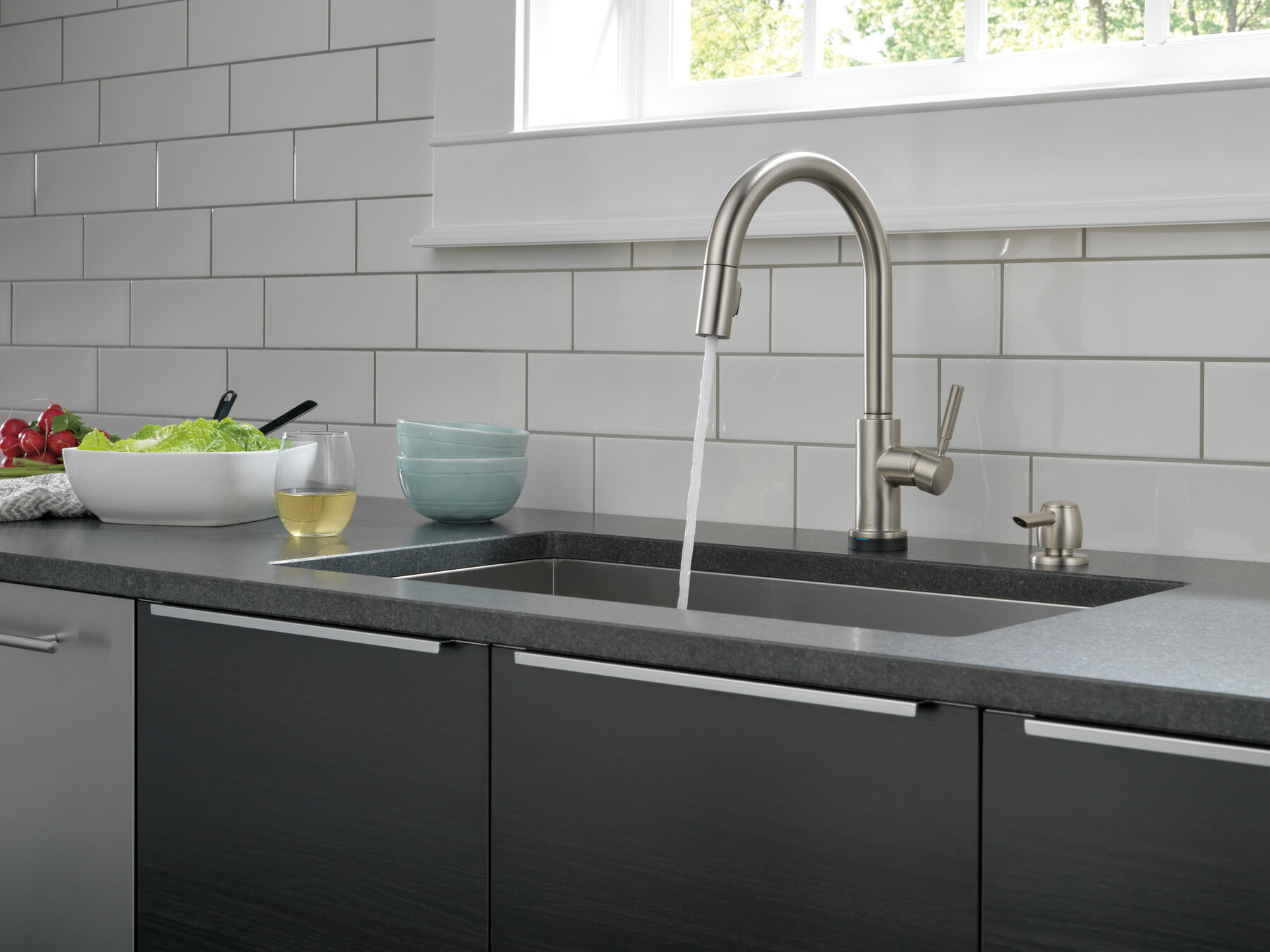 Single Handle Pull-Down Kitchen Faucet with Touch<sub>2</sub>O® Technology Technology and Soap Dispenser, image 9