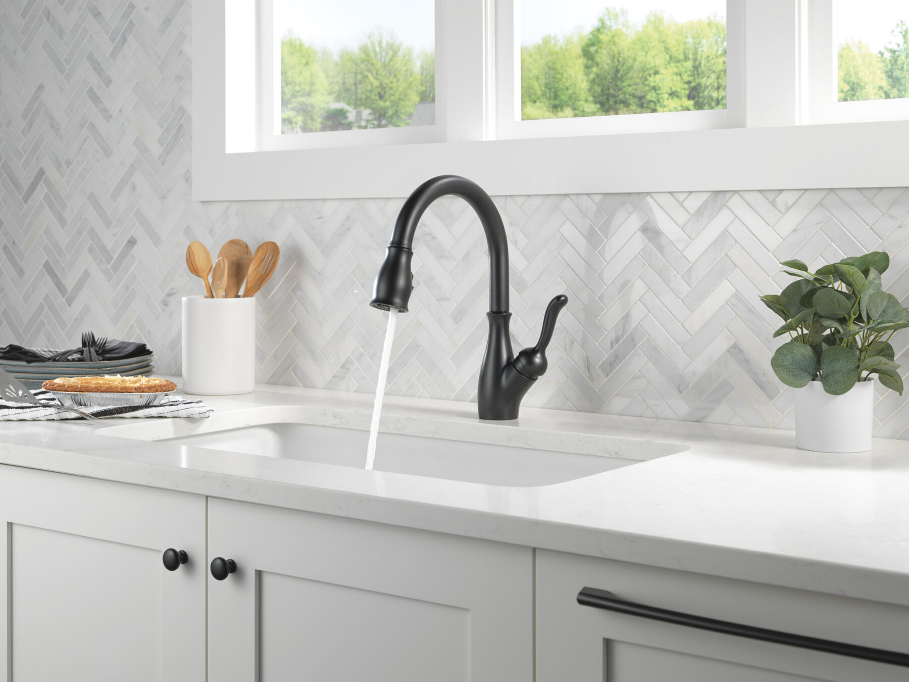 Llave para cocina extensible de una manija con tecnología ShieldSpray®, imagen 8