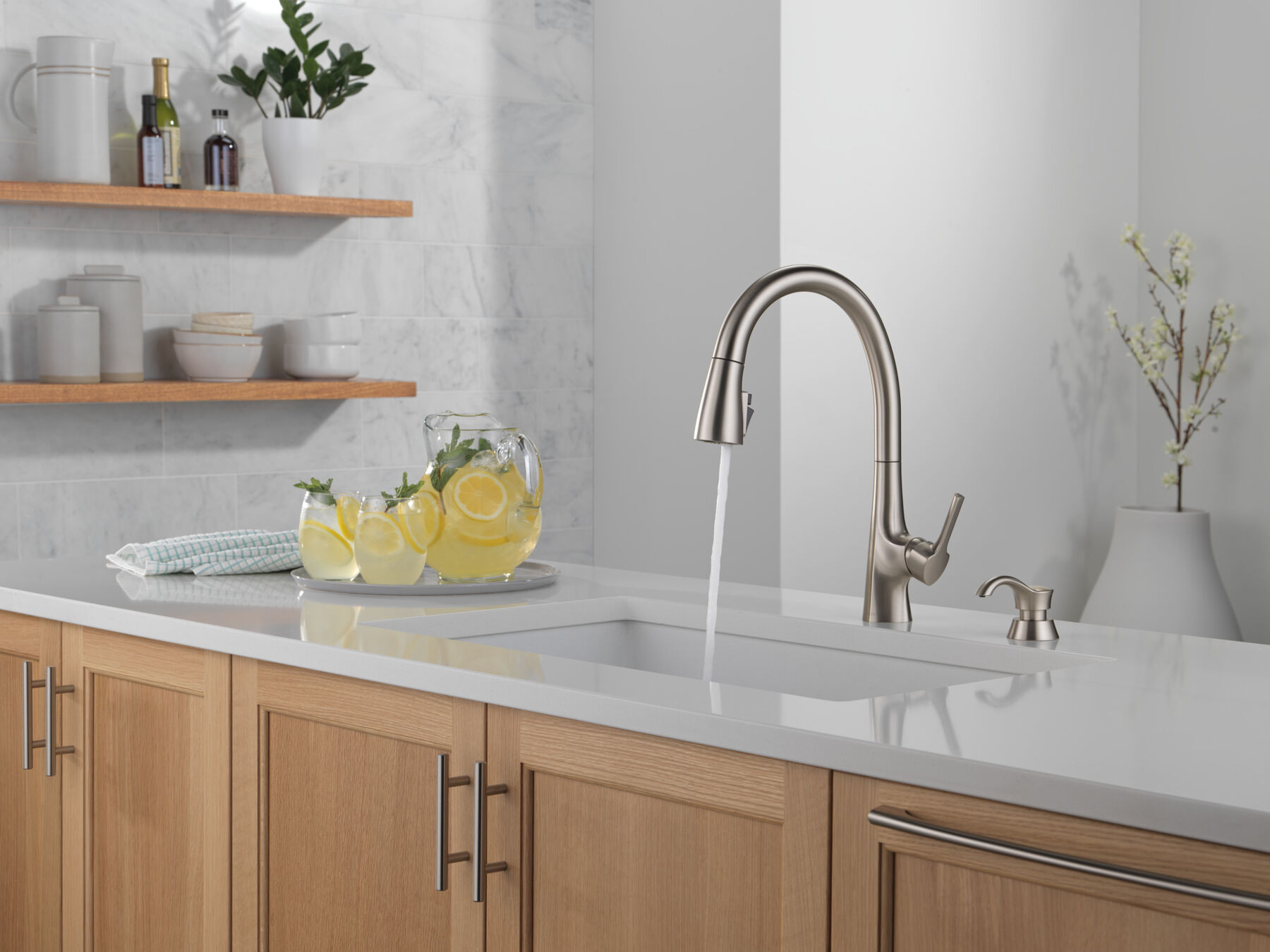 Llave para cocina monomando extensible con dispensador de jabón y tecnología ShieldSpray, imagen 8