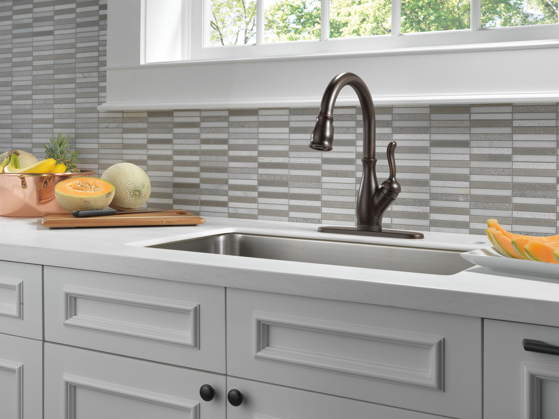 VoiceIQ® Single Handle Pull-Down Faucet with Touch<sub>2</sub>O® Technology, image 2