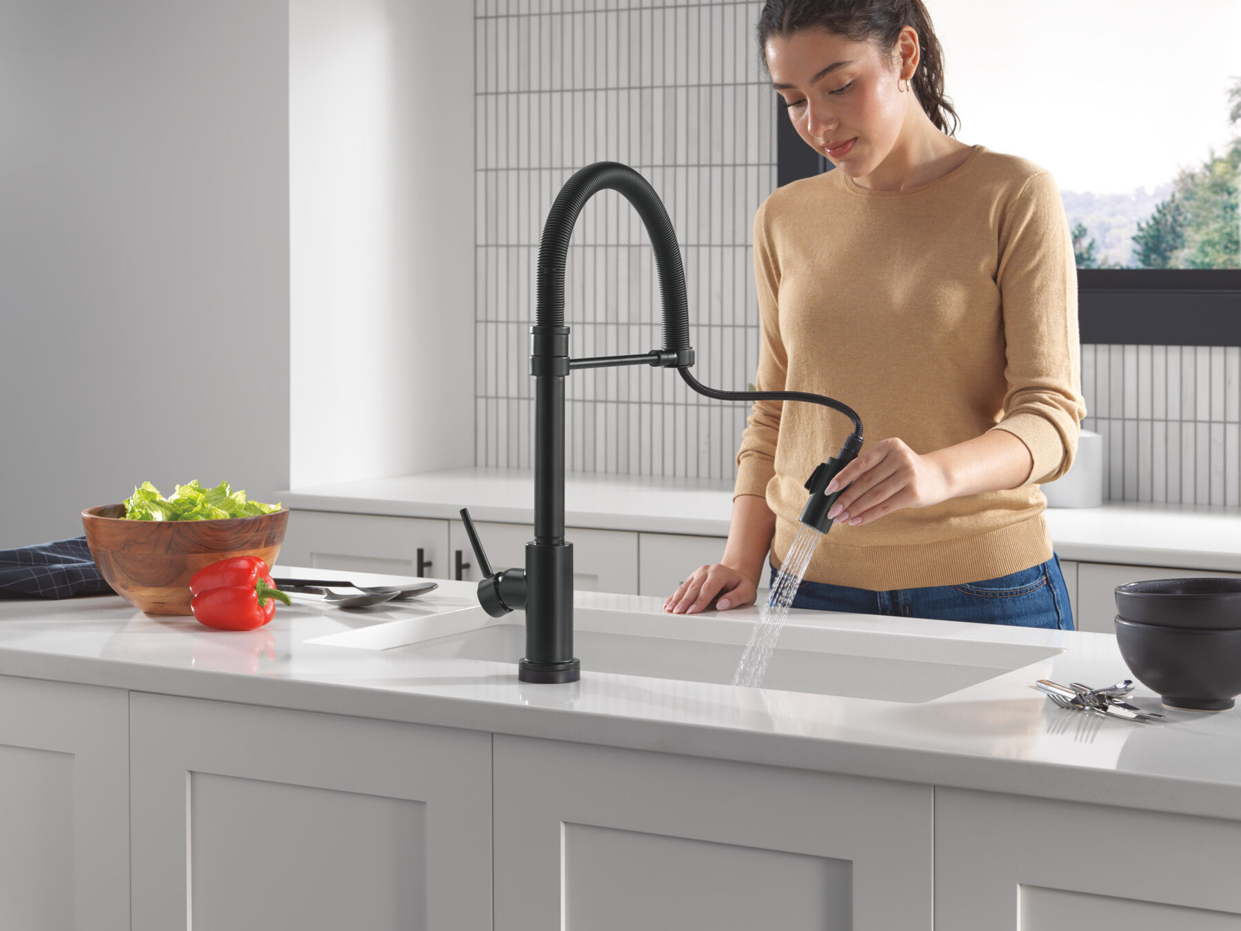 Touch<sub>2</sub>O® Technology Kitchen Faucet with Touchless Technology, image 3