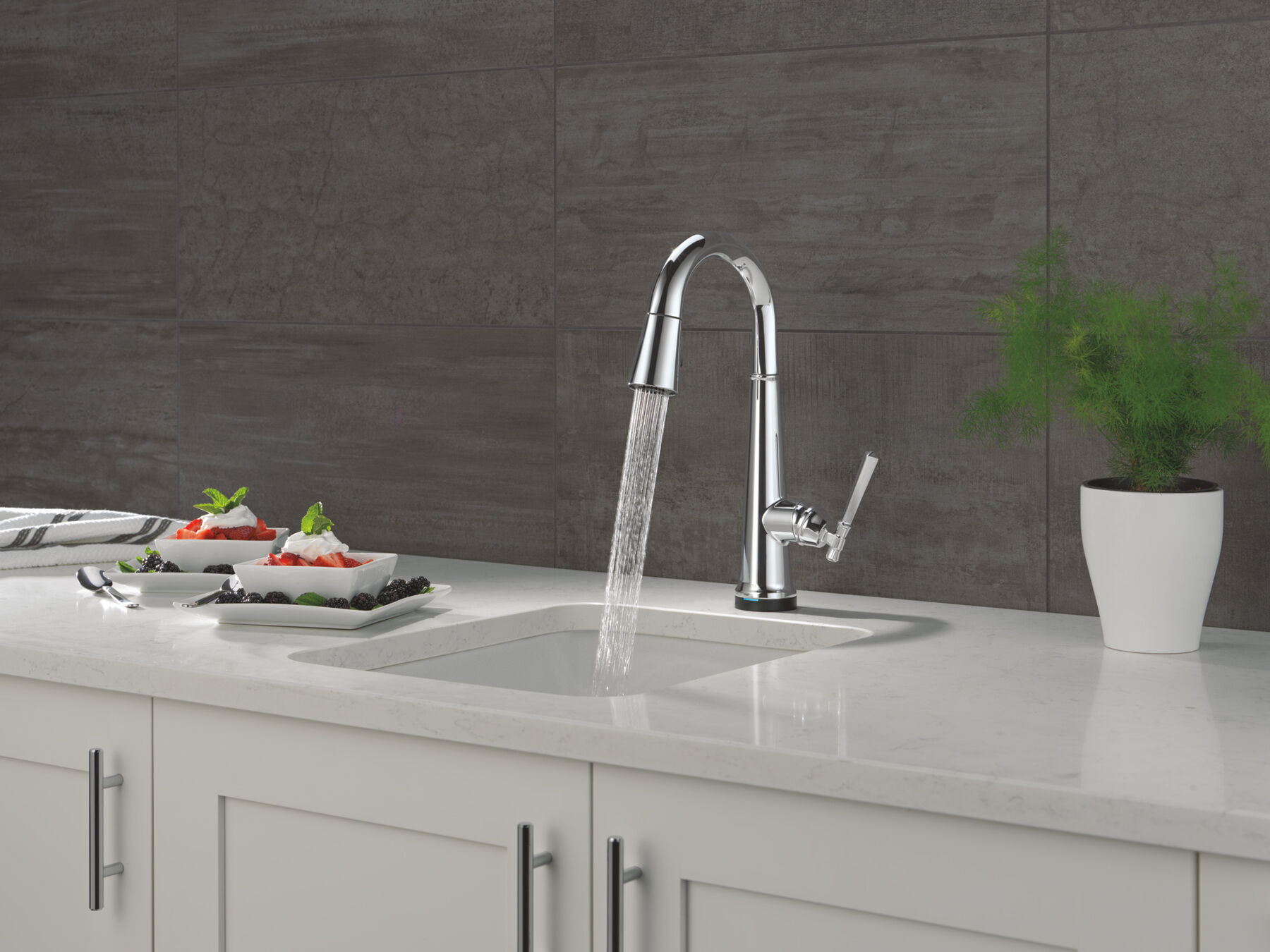 Touch2O® Bar / Prep Faucet with Touchless Technology, image 12