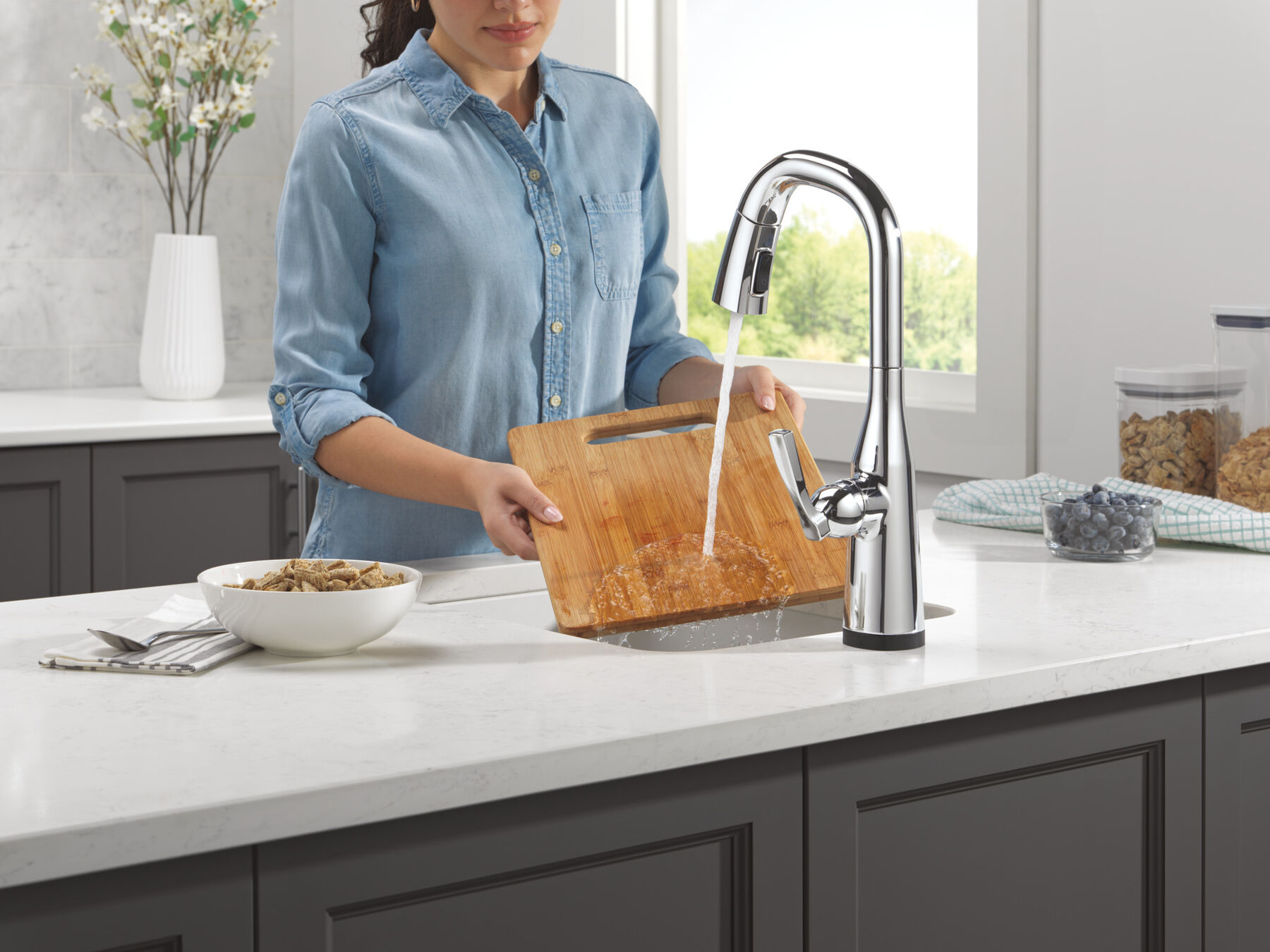 Touch2O® Bar / Prep Faucet with Touchless Technology, image 6