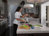 Llave para cocina monomando extensible con tecnologías Touch<sub>2</sub>O® y ShieldSpray®