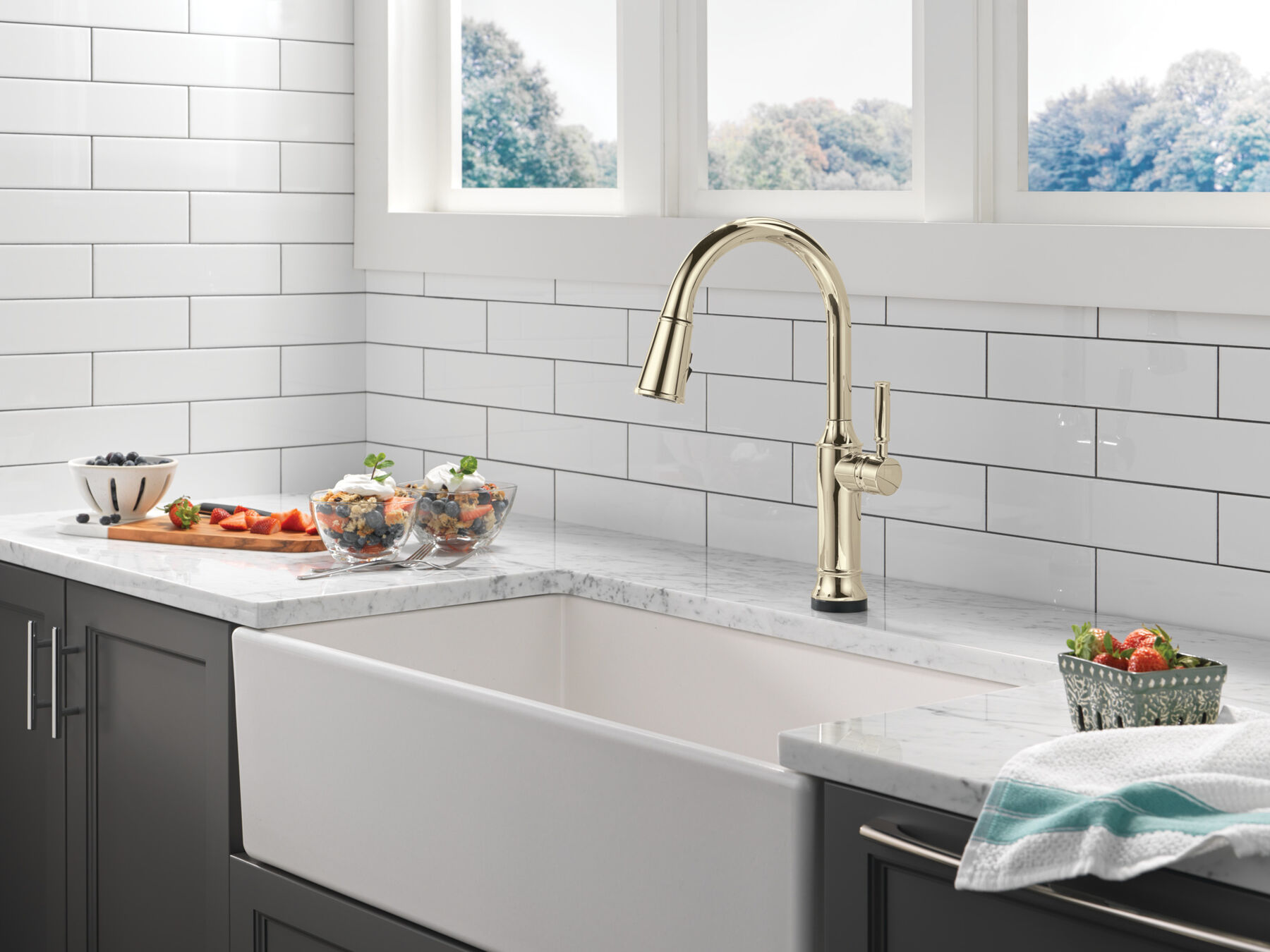 Touch<sub>2</sub>O® Technology Kitchen Faucet with Touchless Technology, image 17