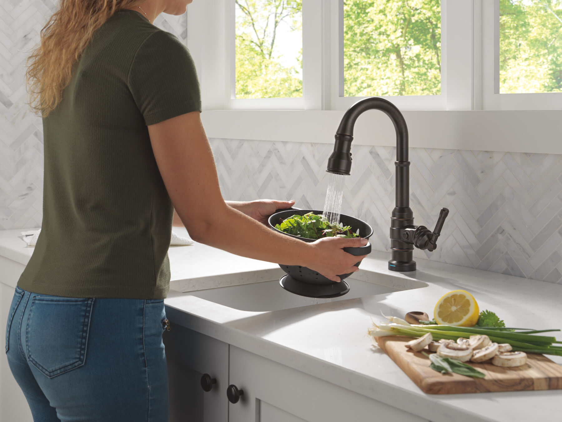 Touch2O® Bar / Prep Faucet with Touchless Technology, image 4