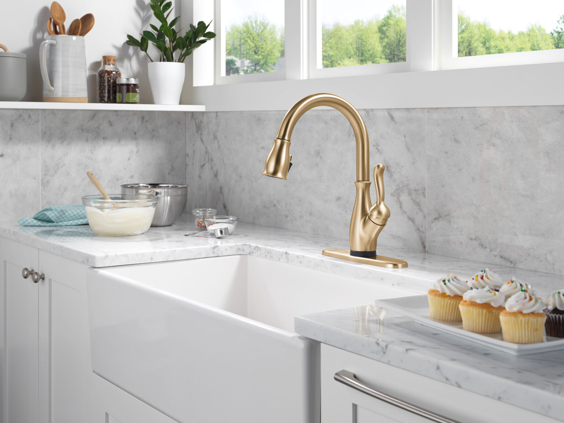 Touchless Pull-Down Kitchen 1L with Soap Disp Bundle, image 1