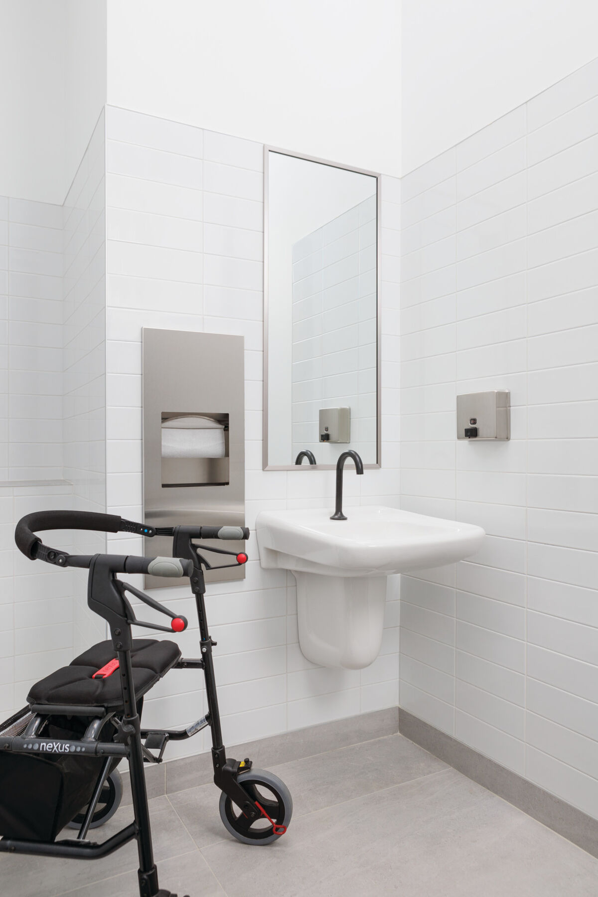 Electronic Lavatory Faucet with Proximity® Sensing Technology - Battery Operated, image 5