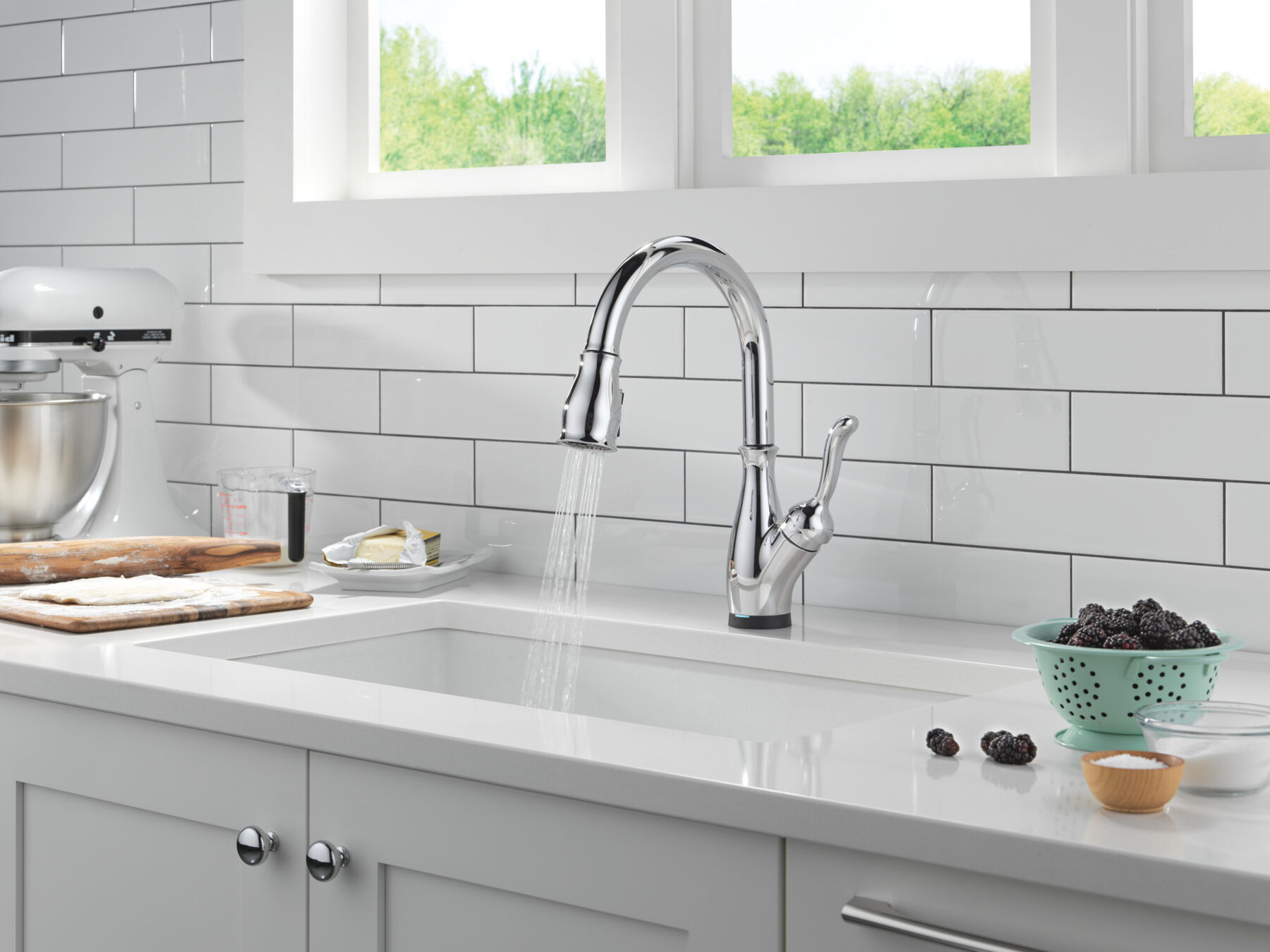 Touch<sub>2</sub>O® Technology Kitchen Faucet with Touchless Technology, image 14