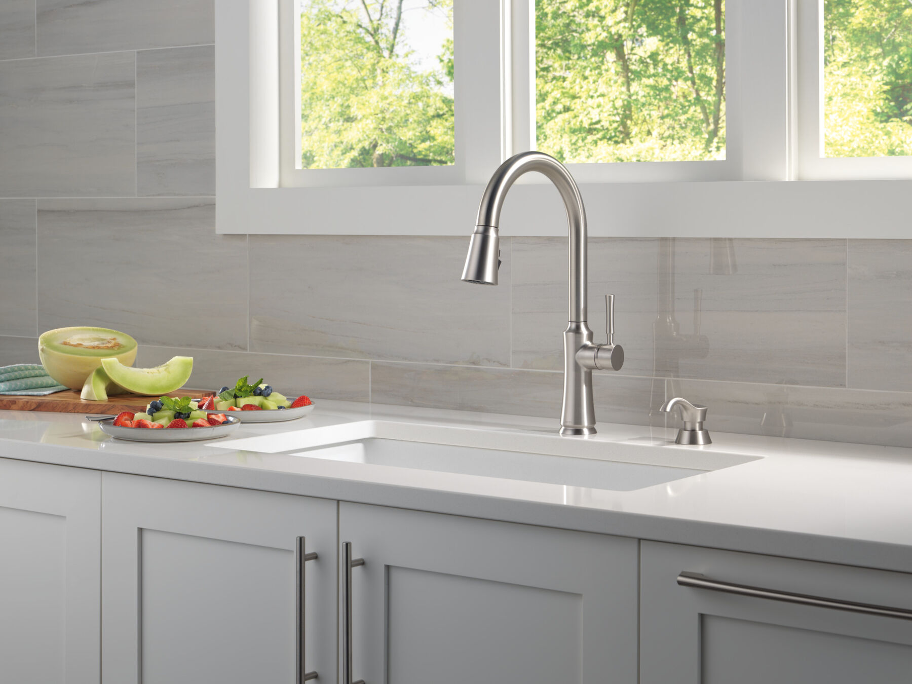 Llave para cocina monomando extensible con dispensador de jabón y tecnología ShieldSpray, imagen 10