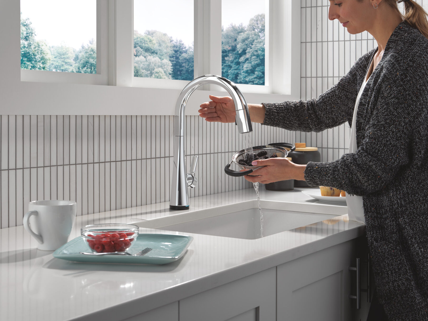 Touch<sub>2</sub>O® Technology Kitchen Faucet with Touchless Technology, image 5
