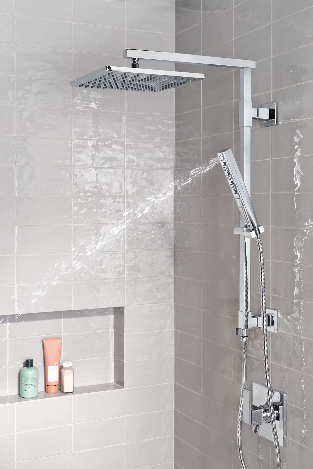 Motivos para elegir una ducha tipo lluvia en el cuarto de baño