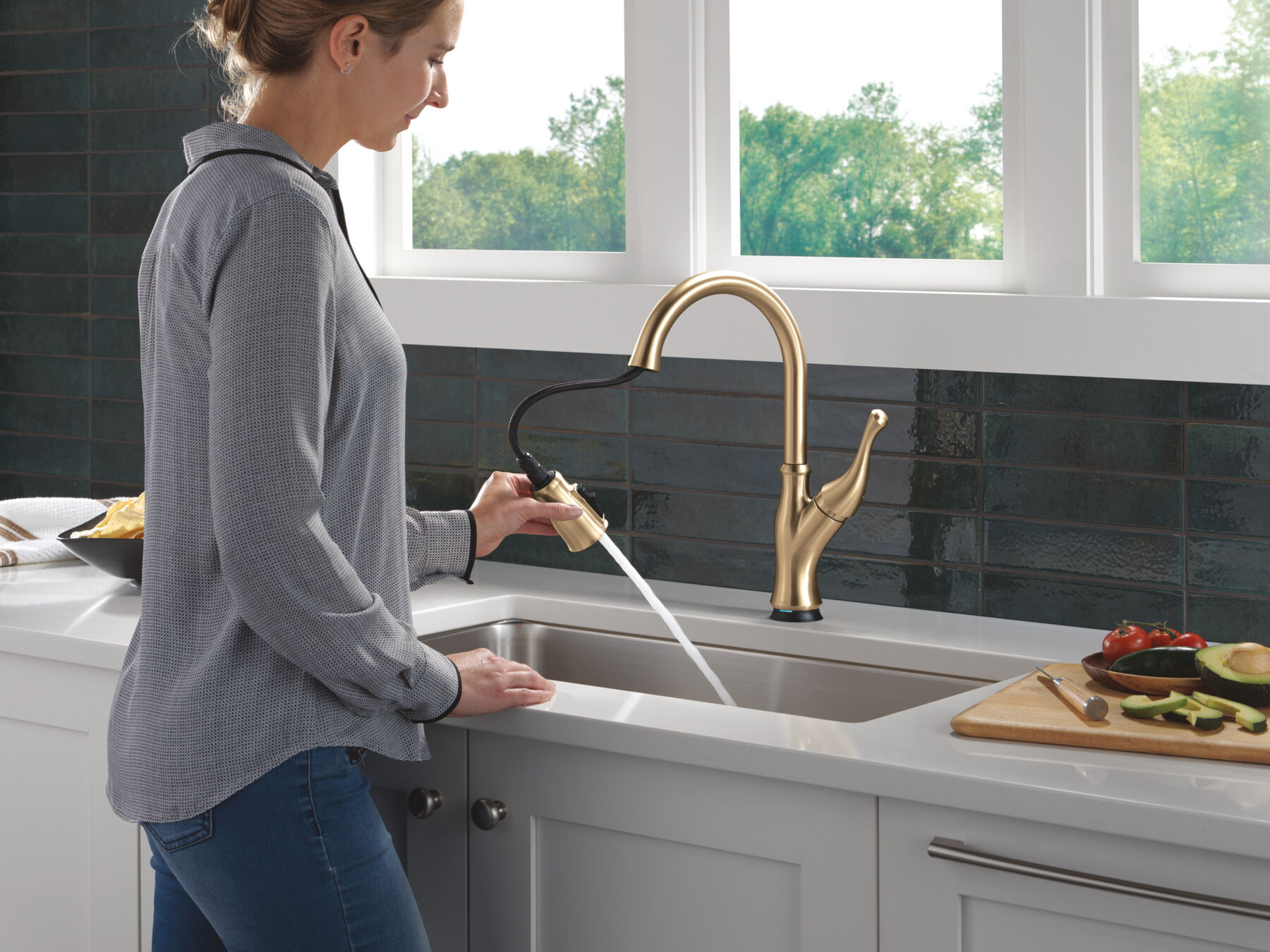 Touch<sub>2</sub>O® Technology Kitchen Faucet with Touchless Technology, image 4