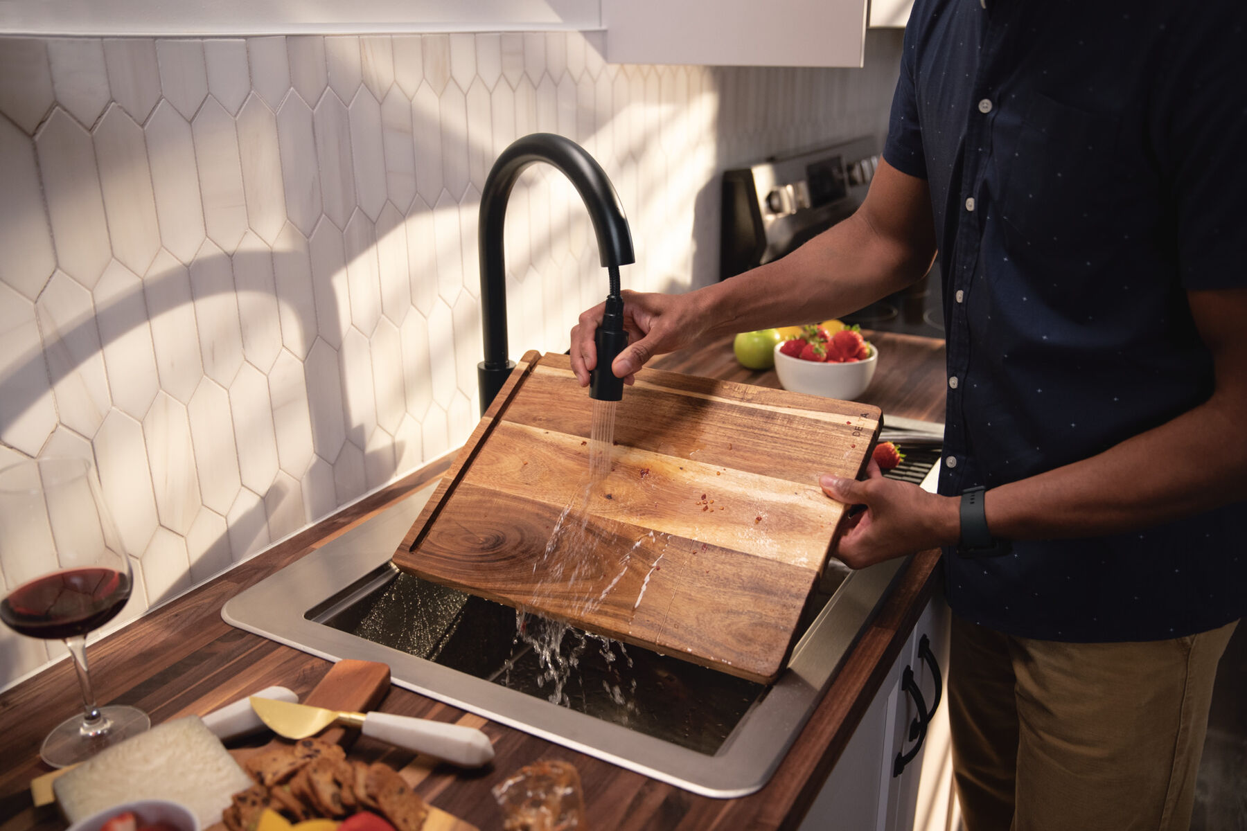 Llave para cocina monomando extensible con tecnología Touch<sub>2</sub>O®, imagen 30