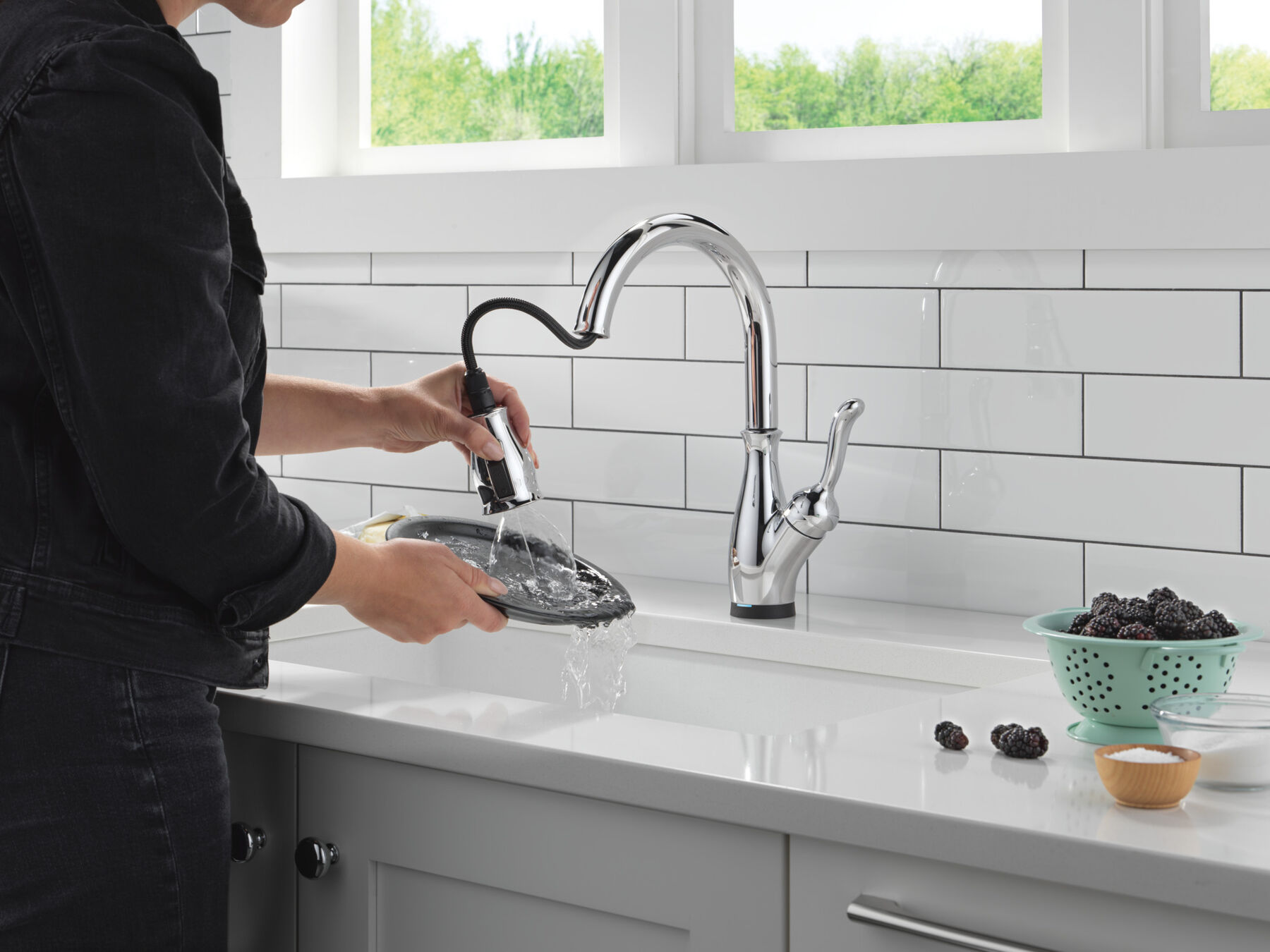 Touch<sub>2</sub>O® Technology Kitchen Faucet with Touchless Technology, image 8