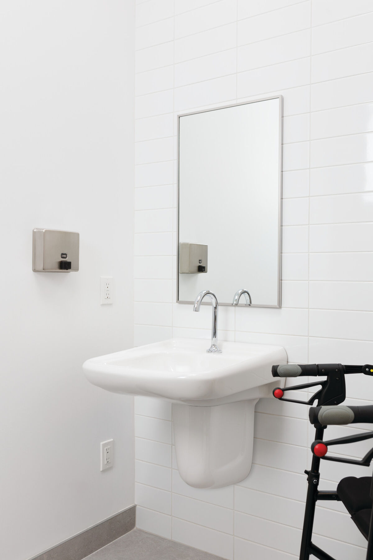 Electronic Lavatory Faucet with Proximity® Sensing Technology - Hardwire Operated, image 8