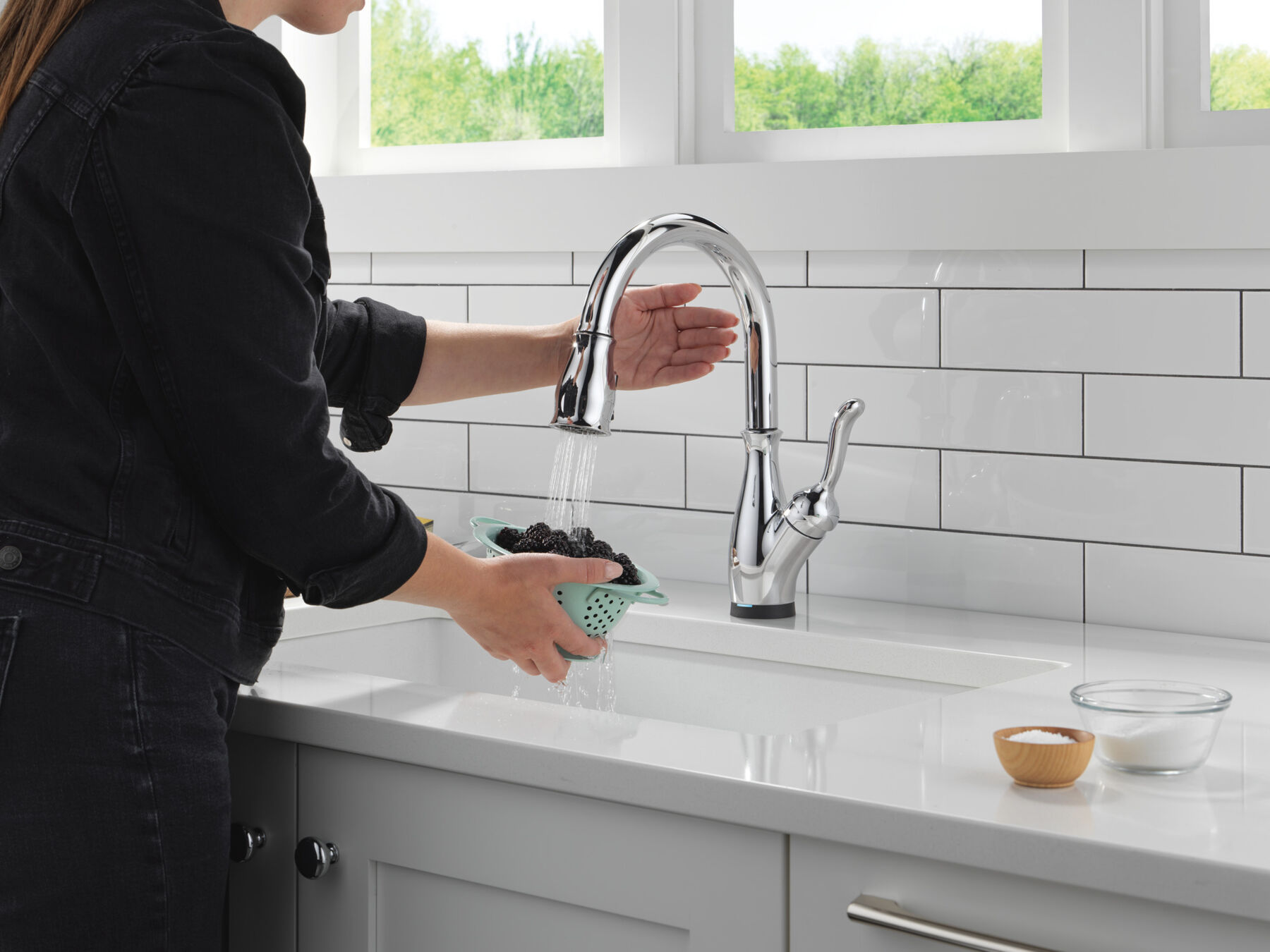 Touch<sub>2</sub>O® Technology Kitchen Faucet with Touchless Technology, image 6