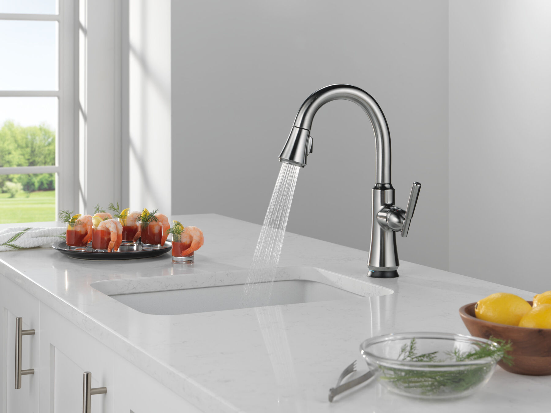 Touch2O® Bar / Prep Faucet with Touchless Technology, image 8