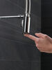 Llave para cocina extensible de una manija con tubo de salida con muelle