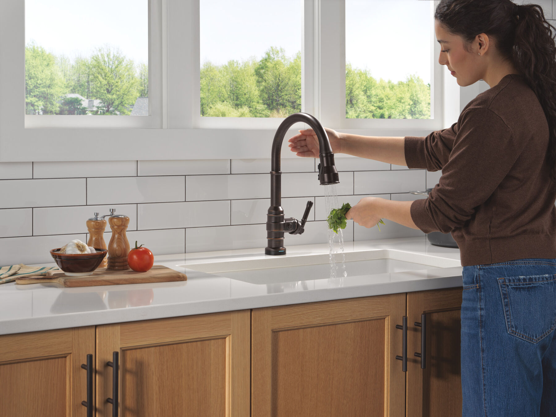 Touch<sub>2</sub>O® Technology Kitchen Faucet with Touchless Technology, image 4
