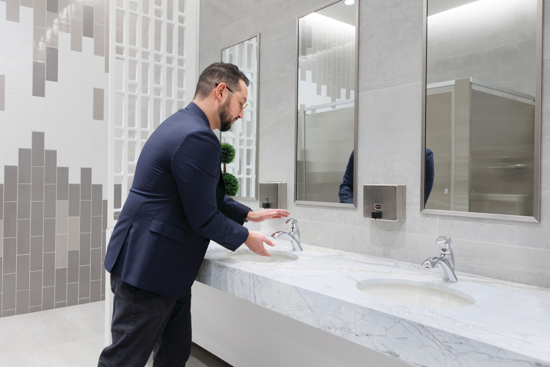 Single Hole Metering Slow-Close Bathroom Faucet, image 22