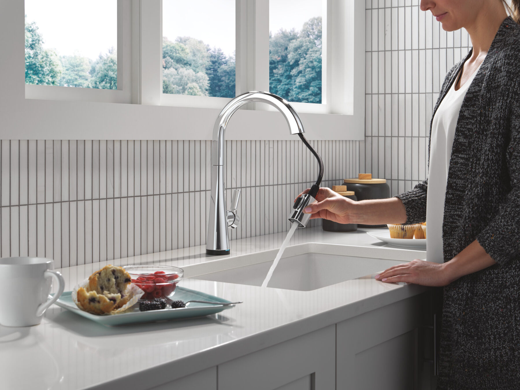 Touch<sub>2</sub>O® Technology Kitchen Faucet with Touchless Technology, image 3