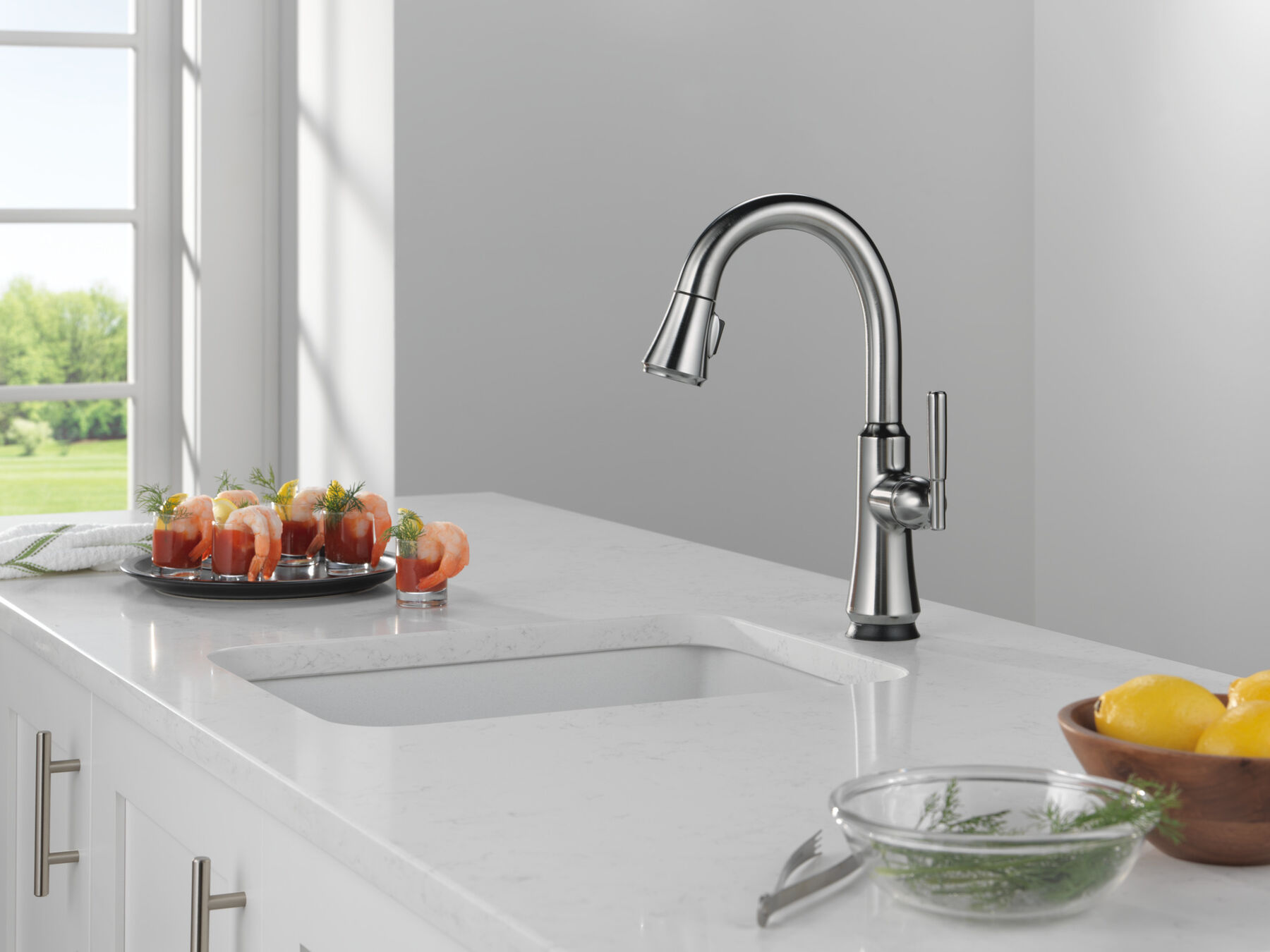Touch2O® Bar / Prep Faucet with Touchless Technology, image 9