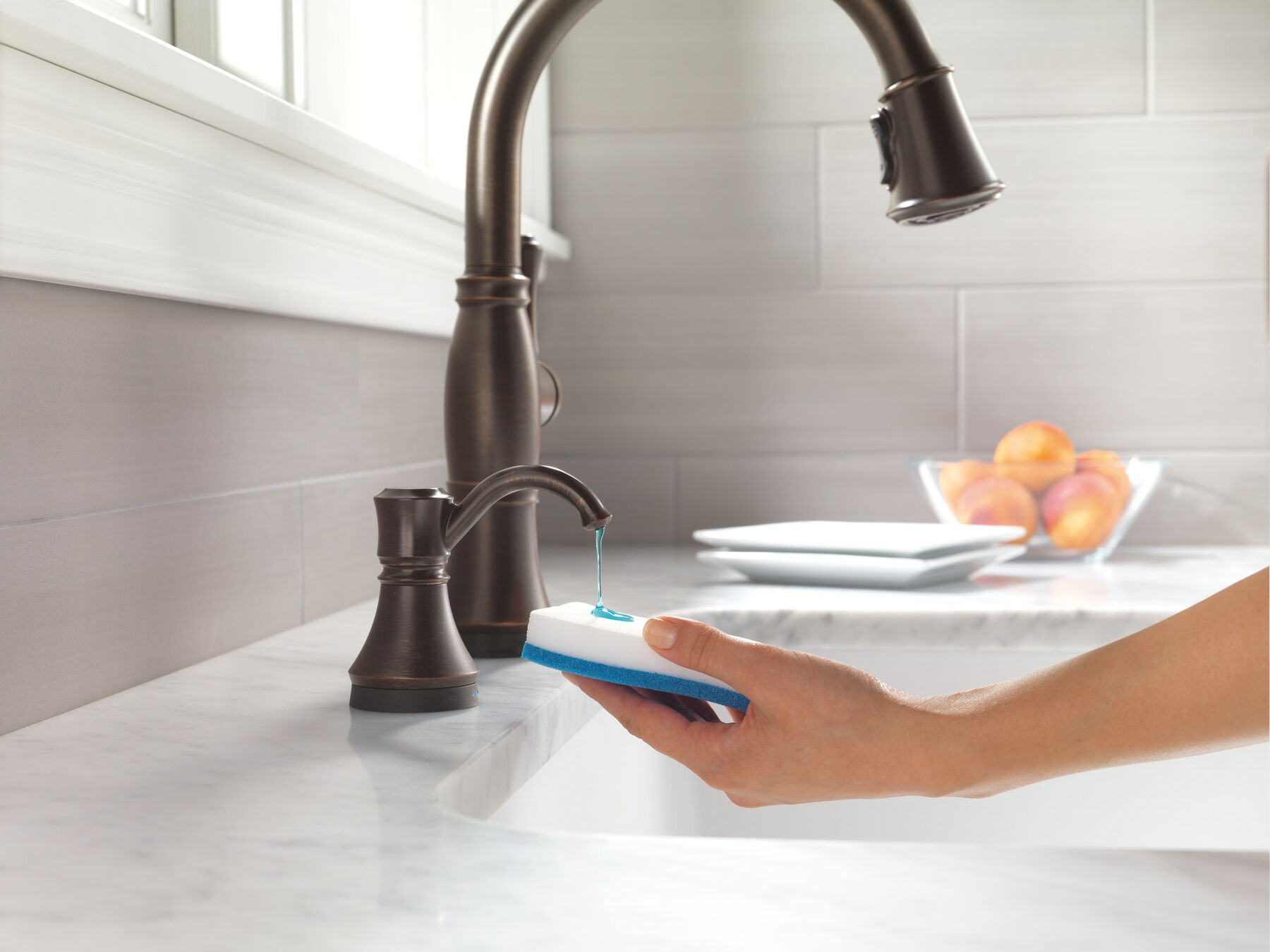 Llave para cocina monomando extensible con tecnologías Touch<sub>2</sub>O® y ShieldSpray®, imagen 14
