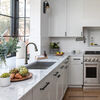 Single Handle Pull-Down Kitchen Faucet With Touch<sub>2</sub>O® Technology