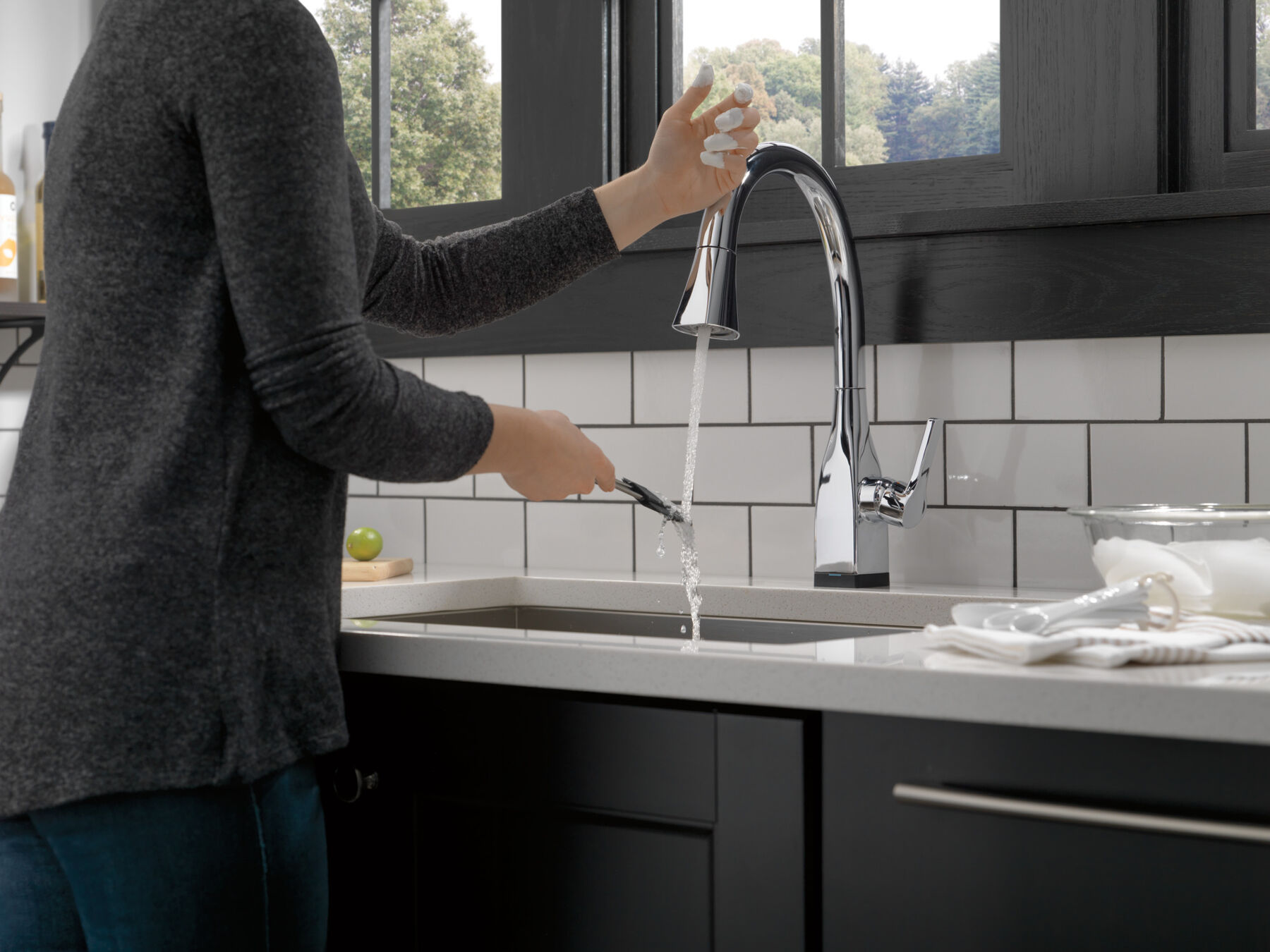 Llave para cocina monomando extensible con tecnologías Touch<sub>2</sub>O® y ShieldSpray®, imagen 2