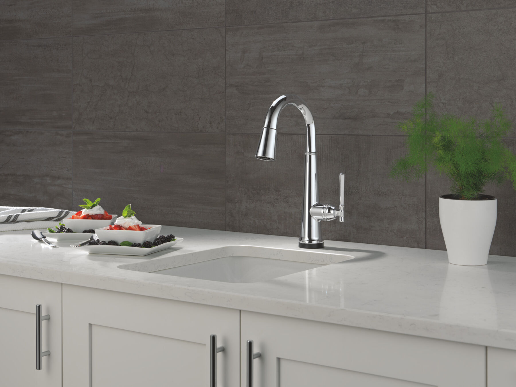 Touch2O® Bar / Prep Faucet with Touchless Technology, image 13