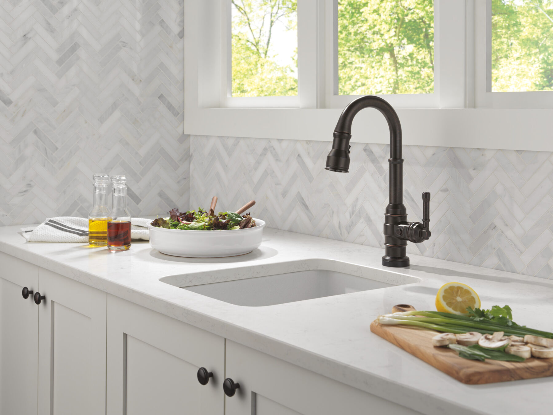 Touch2O® Bar / Prep Faucet with Touchless Technology, image 8