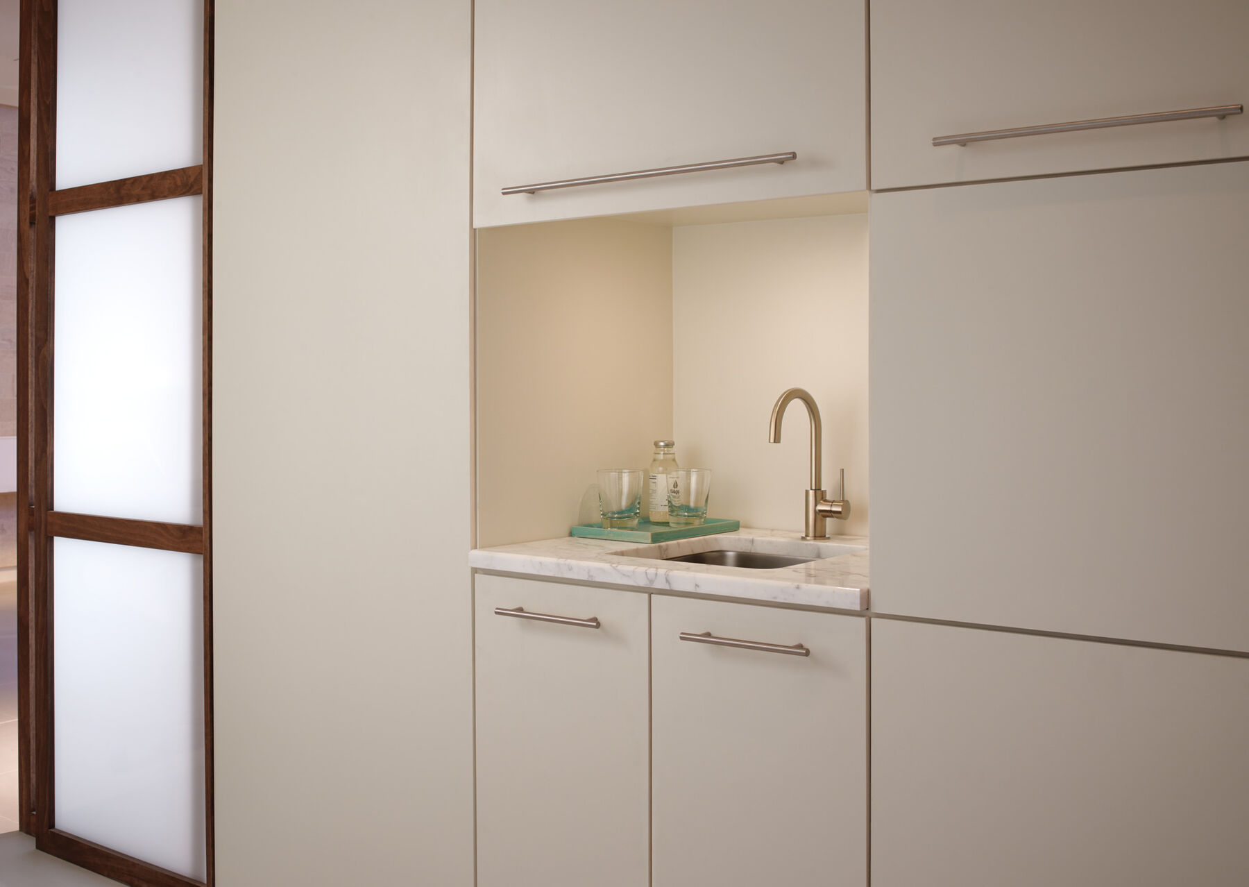 Estilo de bar auténtico con giro limitado (producto recertificado), imagen 3