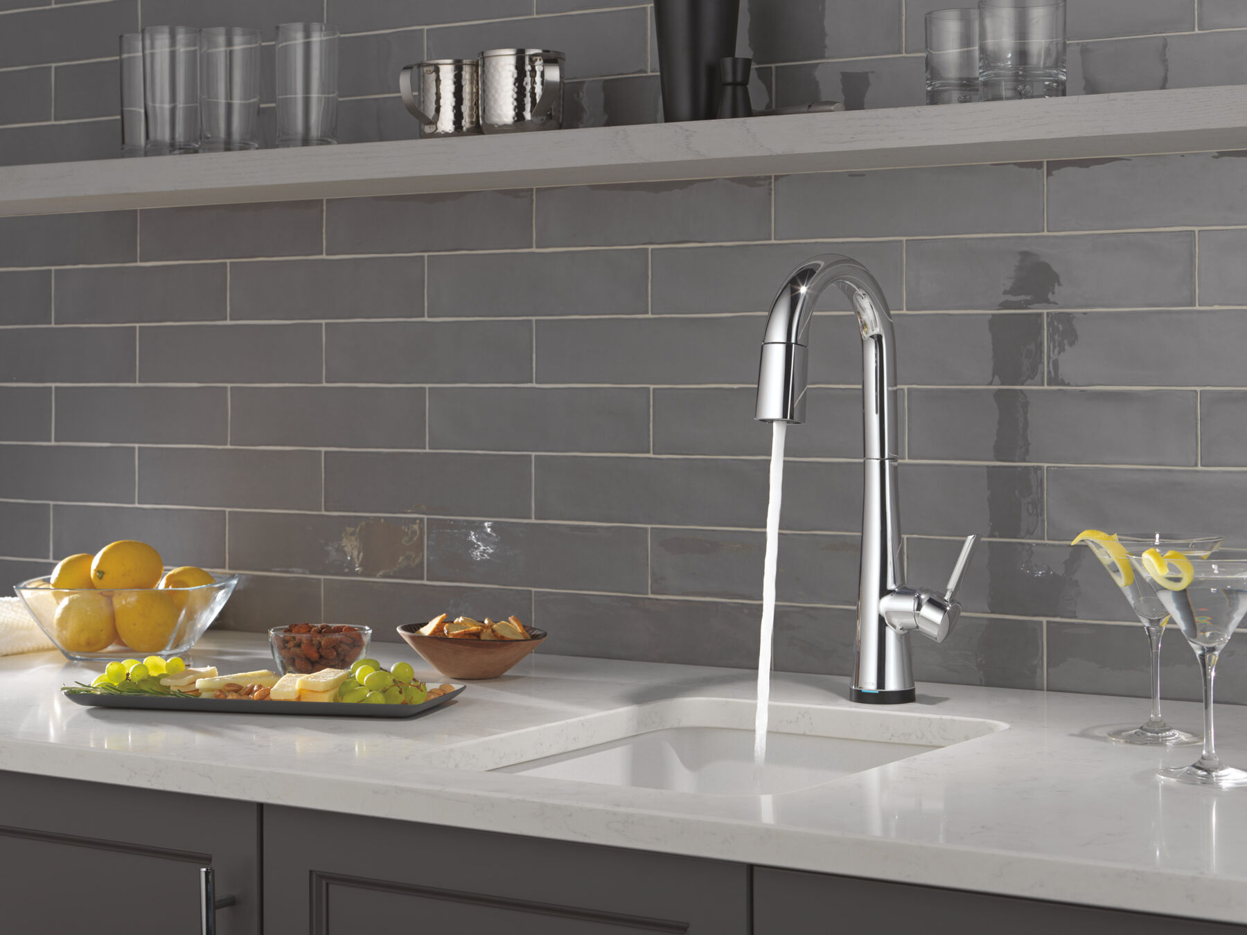 Touch2O® Bar / Prep Faucet with Touchless Technology, image 10
