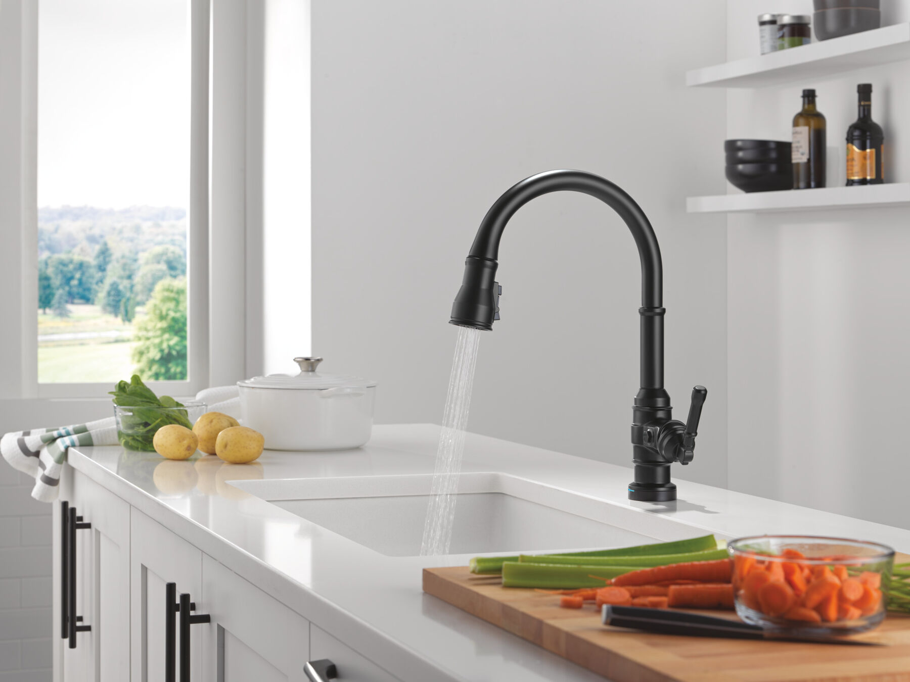 Touch<sub>2</sub>O® Technology Kitchen Faucet with Touchless Technology, image 9