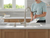 Llave para cocina monomando extensible con dispensador de jabón y tecnología ShieldSpray