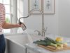 Llave para cocina monomando extensible con dispensador de jabón y tecnología ShieldSpray