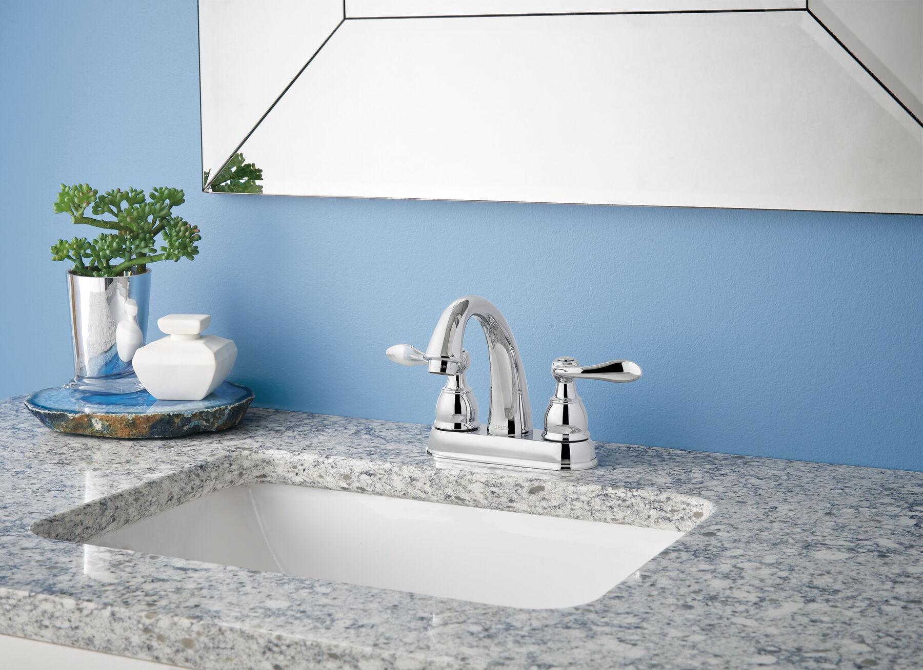 Llave para baño de combinación con dos manijas, imagen 1