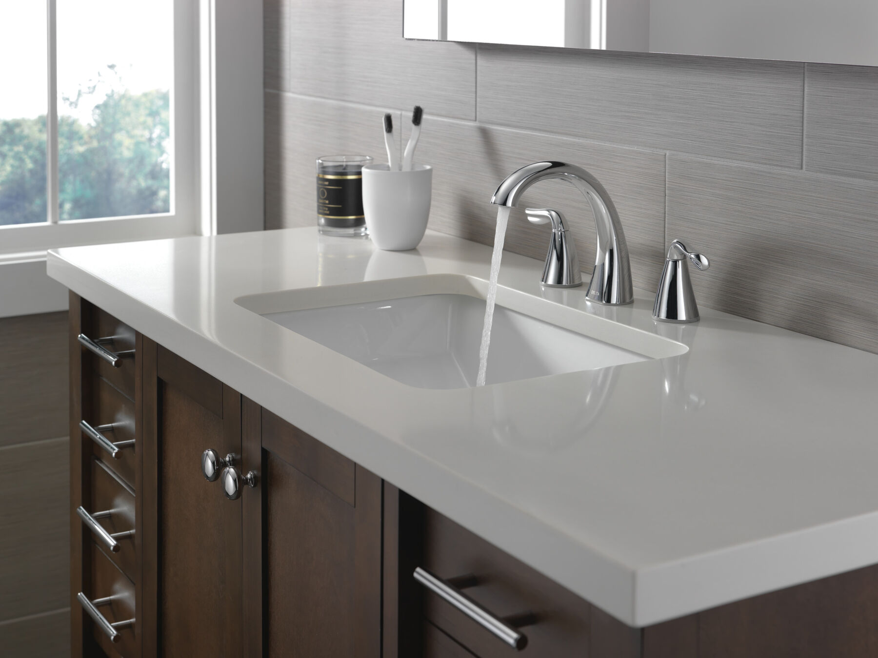 Llave para baño de extensión con dos manijas, imagen 3