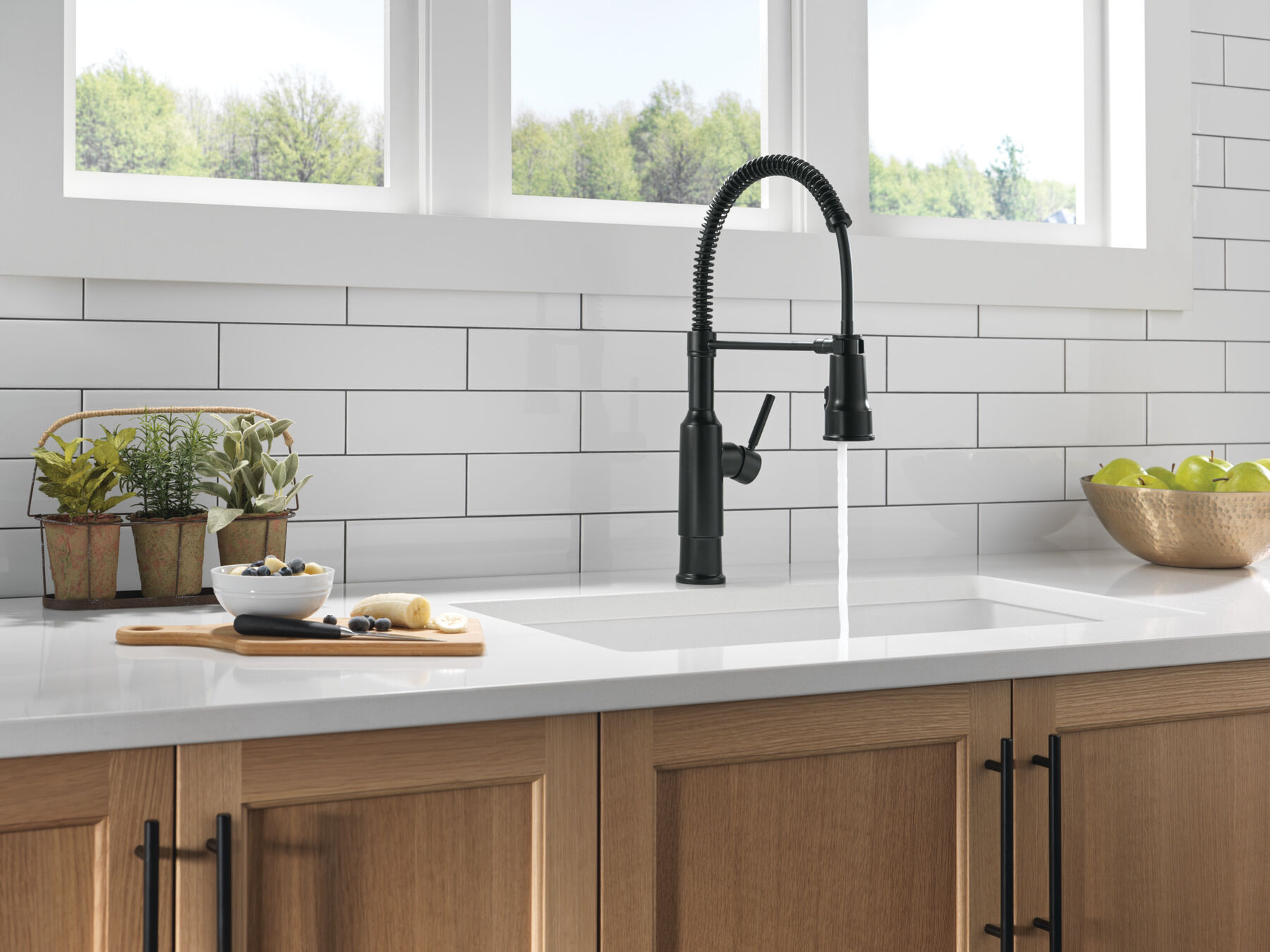 Single-Handle Pull-Down Spring Kitchen Faucet, image 7