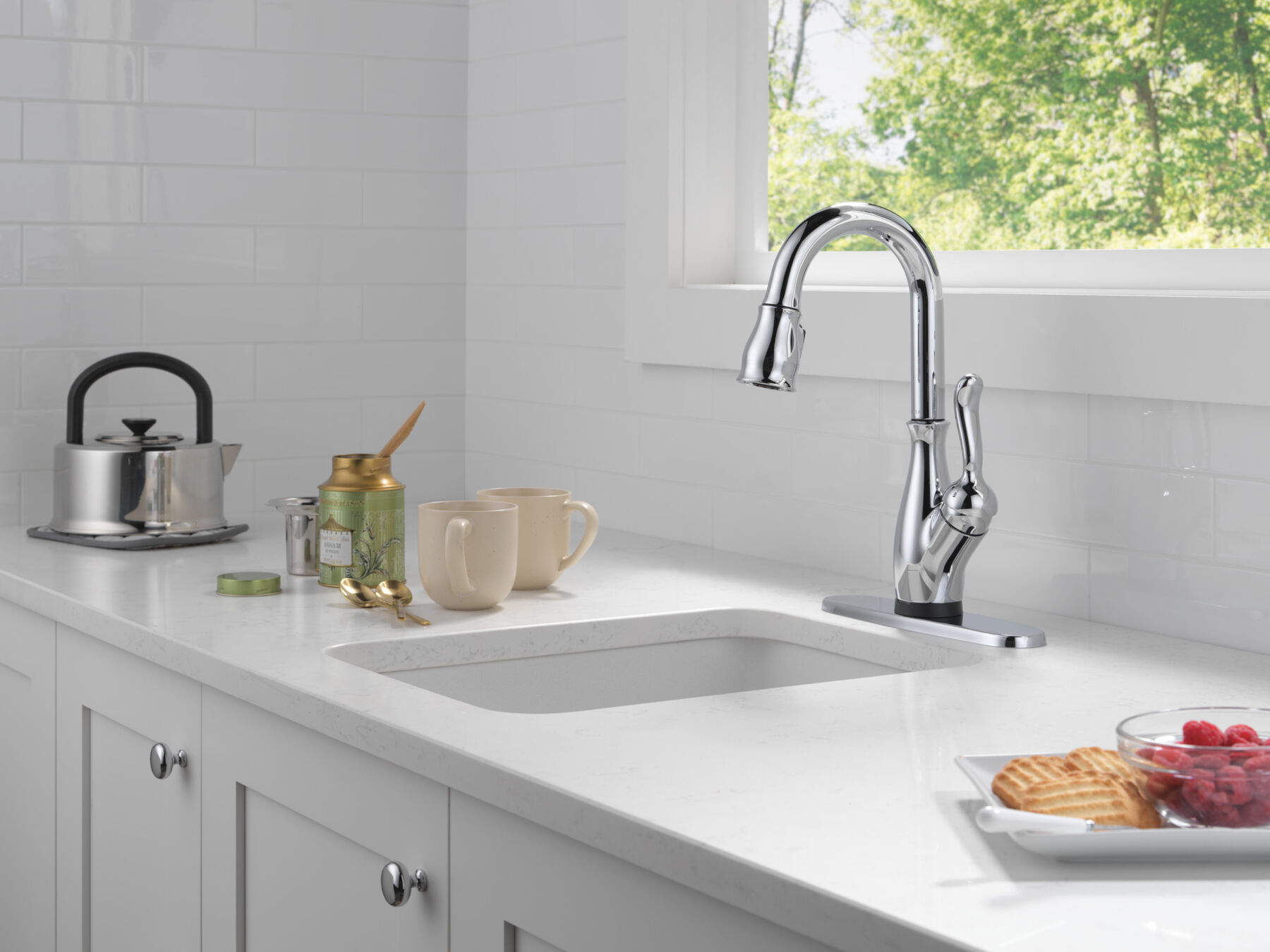 Touch2O® Bar / Prep Faucet with Touchless Technology, image 1