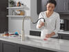 Llave de una manija con tubo de salida deslizable para cocina