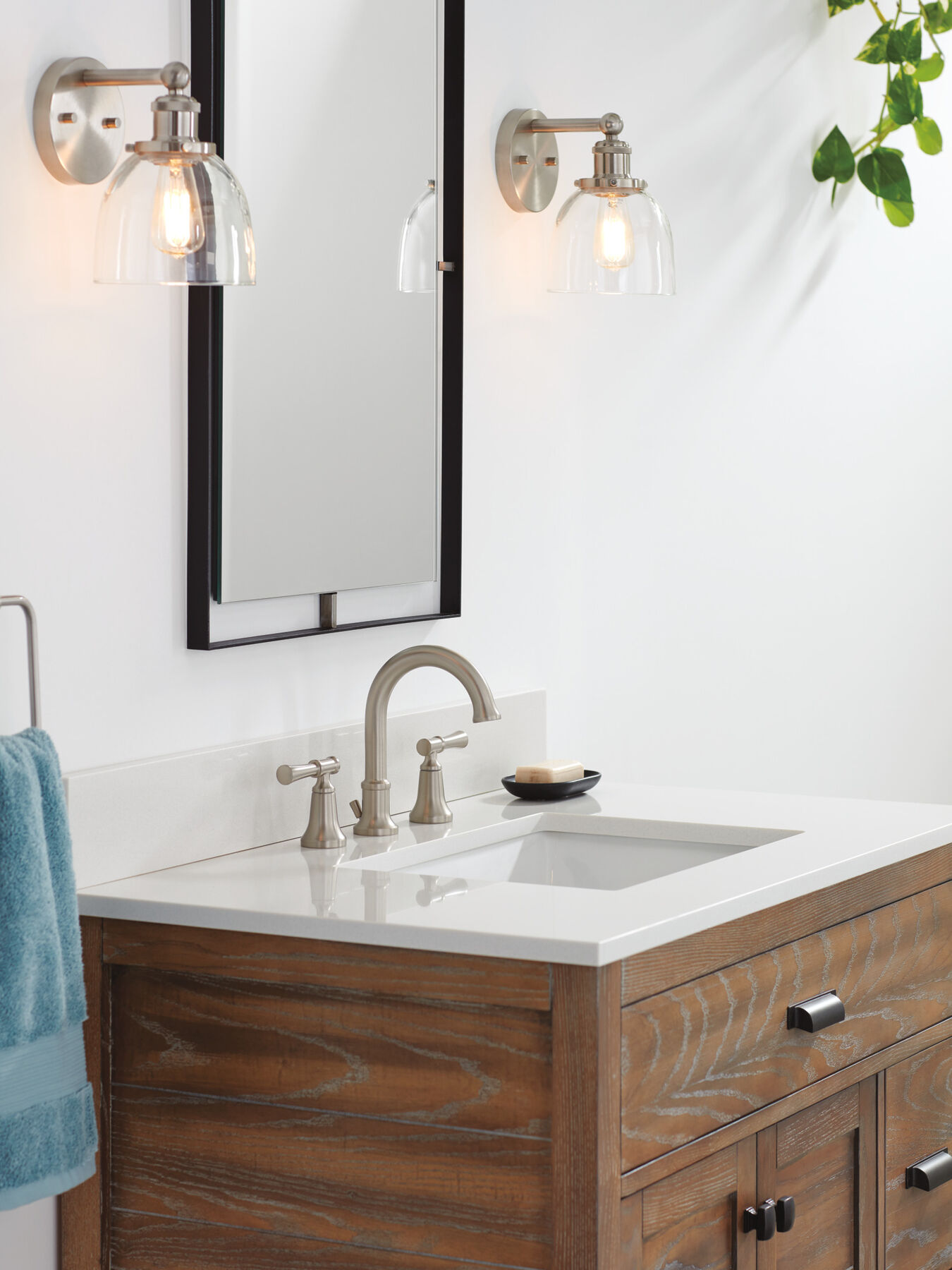 Llave para baño de extensión con dos manijas (producto recertificado), imagen 1