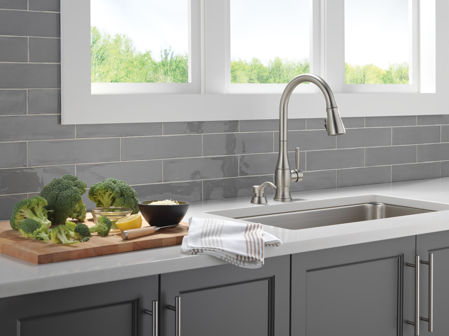 Llave para cocina monomando extensible con dispensador de jabón y tecnología ShieldSpray, imagen 10