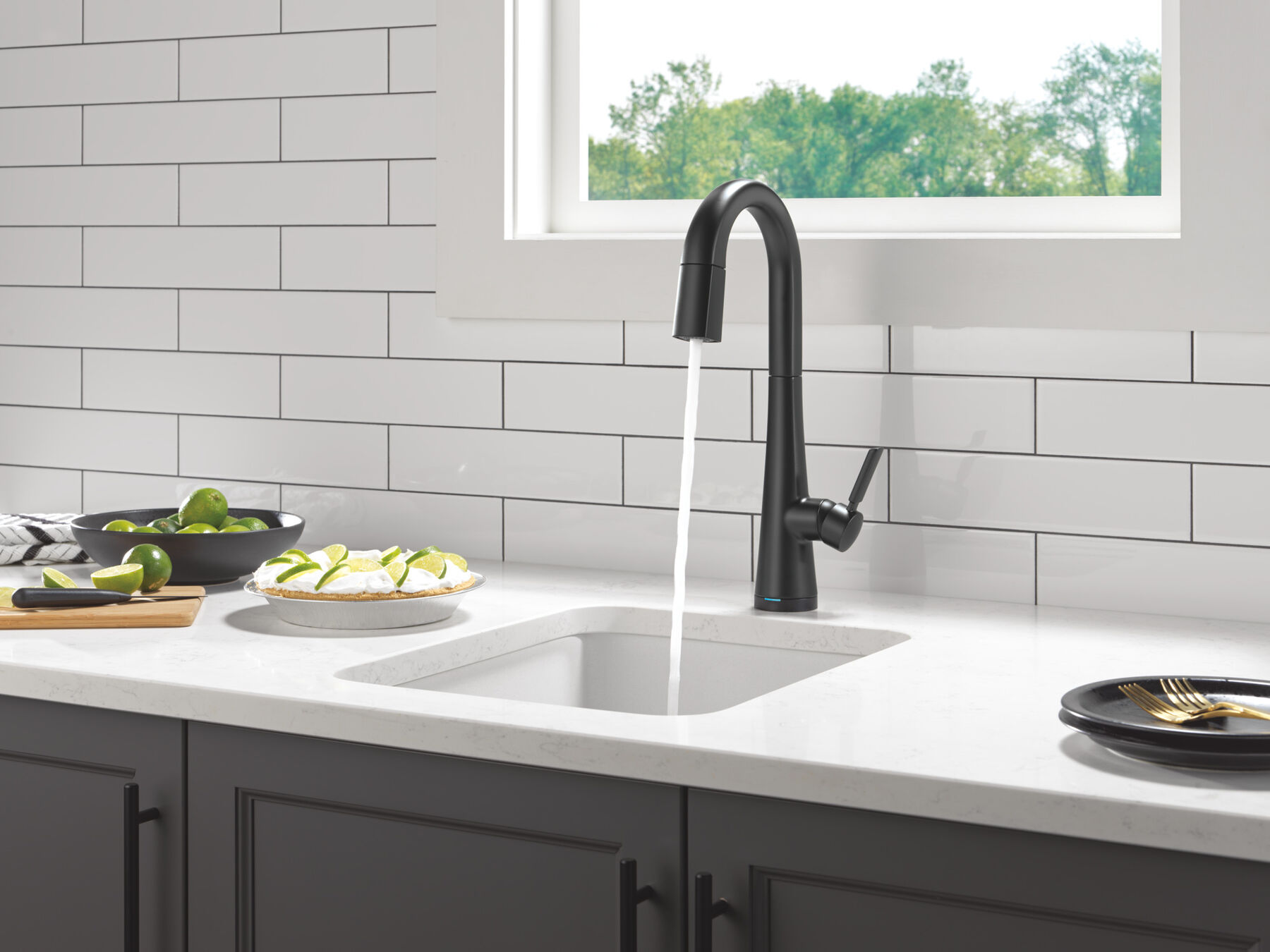 Touch2O® Bar / Prep Faucet with Touchless Technology, image 11
