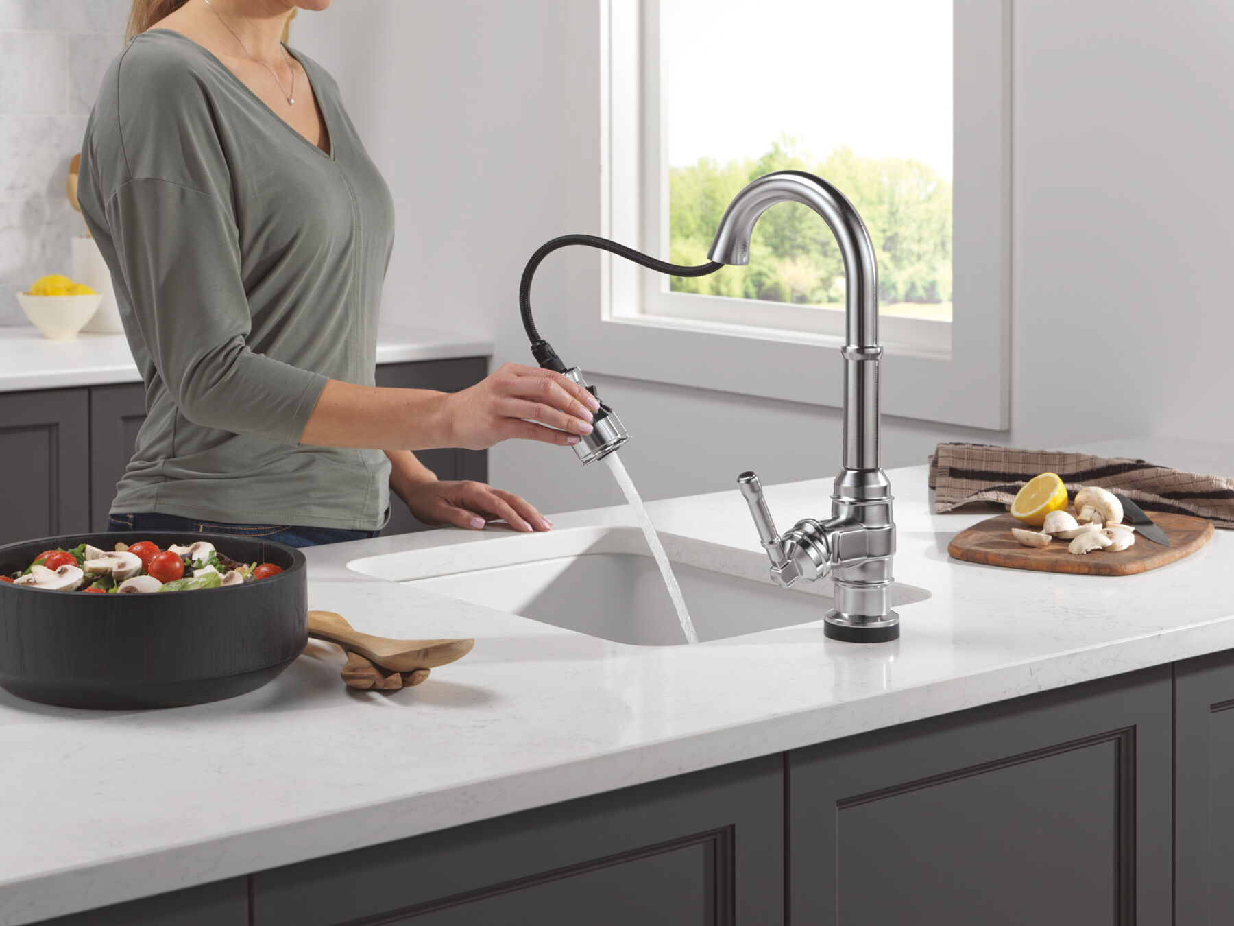 Touch2O® Bar / Prep Faucet with Touchless Technology, image 2