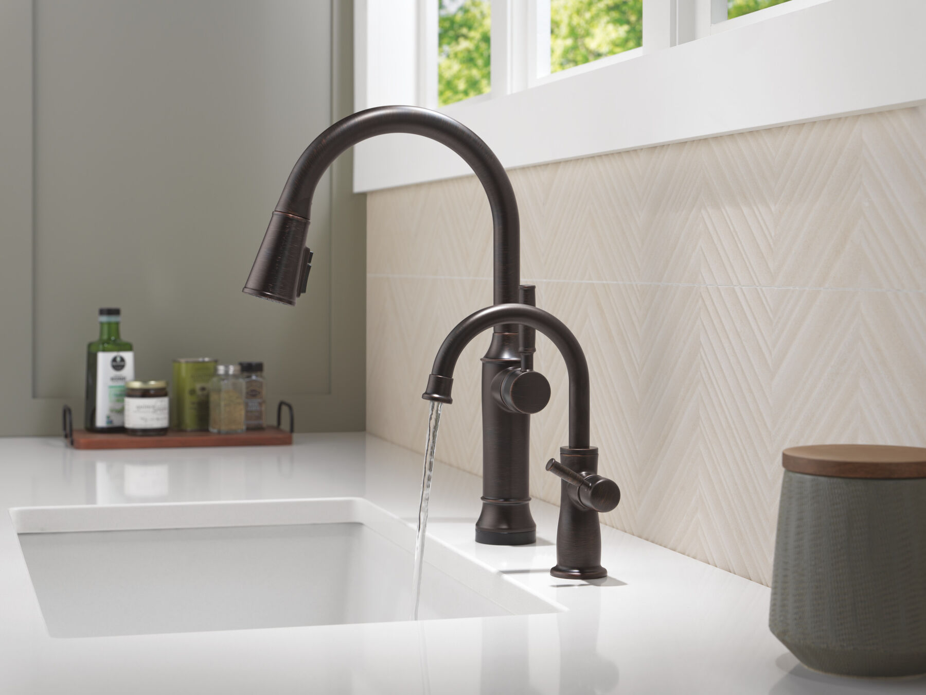 Touch<sub>2</sub>O® Technology Kitchen Faucet with Touchless Technology, image 21